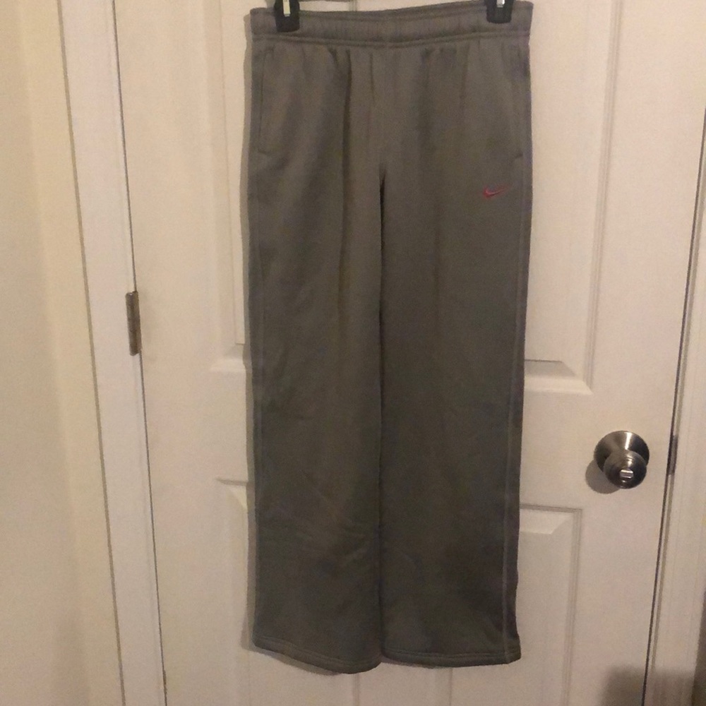 Gray Nike Sweatpants (Therma-Fit)